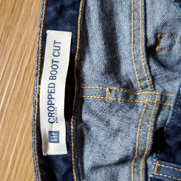 Womens Gap Cropped Boot Cut Jeans. - Picture 3 of 3